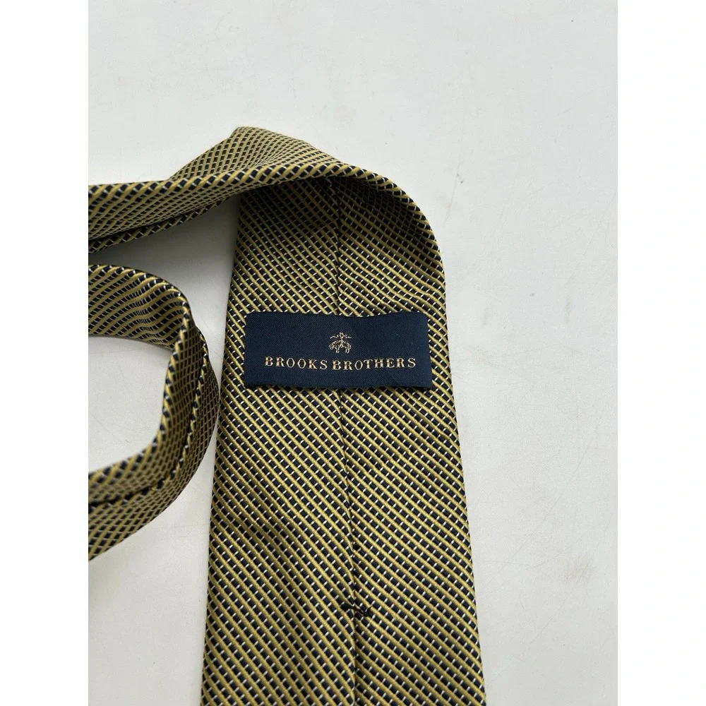 Lot Of 3 Brooks Brothers Silk‎ Ties Blue Gold Geometric Striped Polka Dot USA